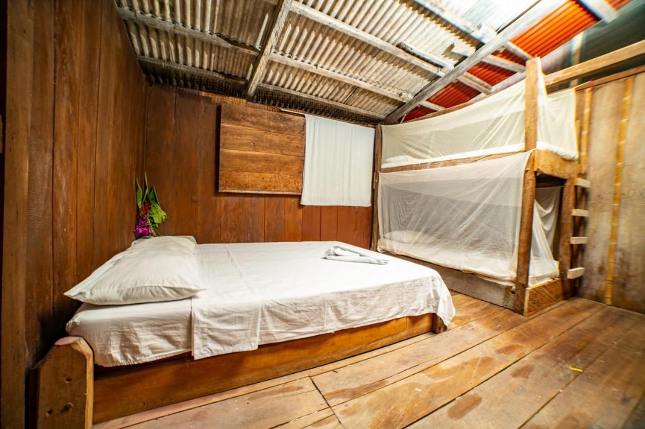 Posada El Esfuerzo Nuqui Luaran gambar